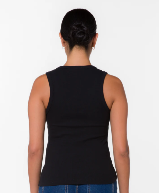 VH LARISA TANK