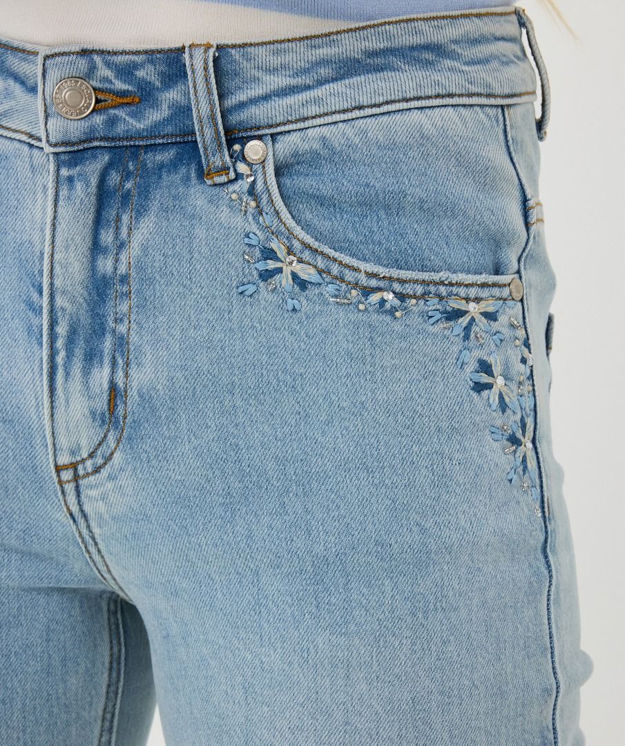 Embroidered Flower jeans