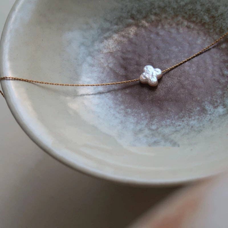 Baroque Pearl Heart Clover Round Necklace in Stainless Steel