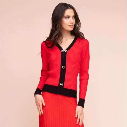 AS BOW BUTTON SWEATER